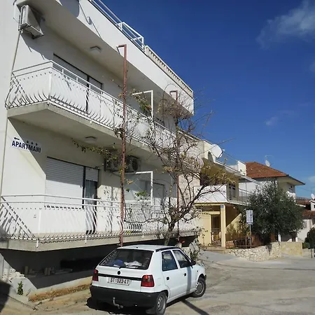 And Kurtovic Donji Seget