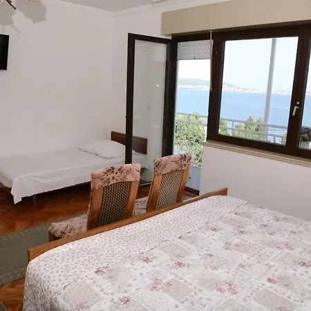 And Kurtovic 3* Donji Seget