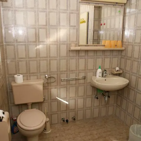 And Kurtovic Gasthof 3*