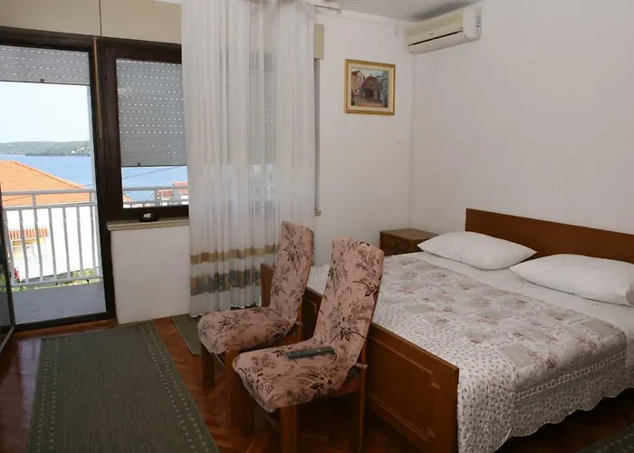 And Kurtovic Donji Seget