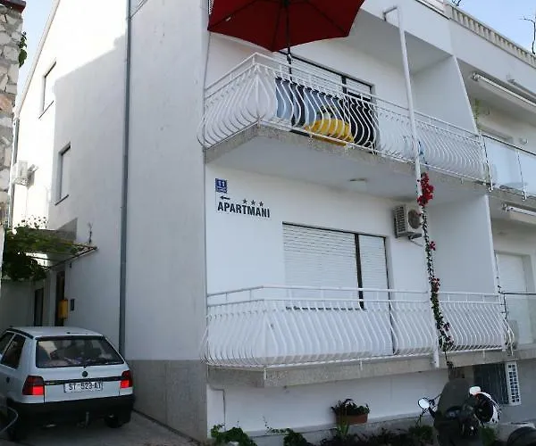 And Kurtovic 3* Donji Seget